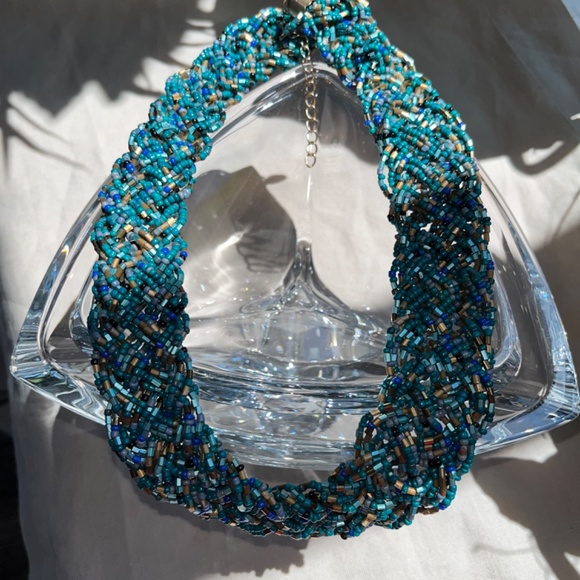 Collar-length blues & gold artisnal beaded necklace (18-20") - Picture 4 of 10